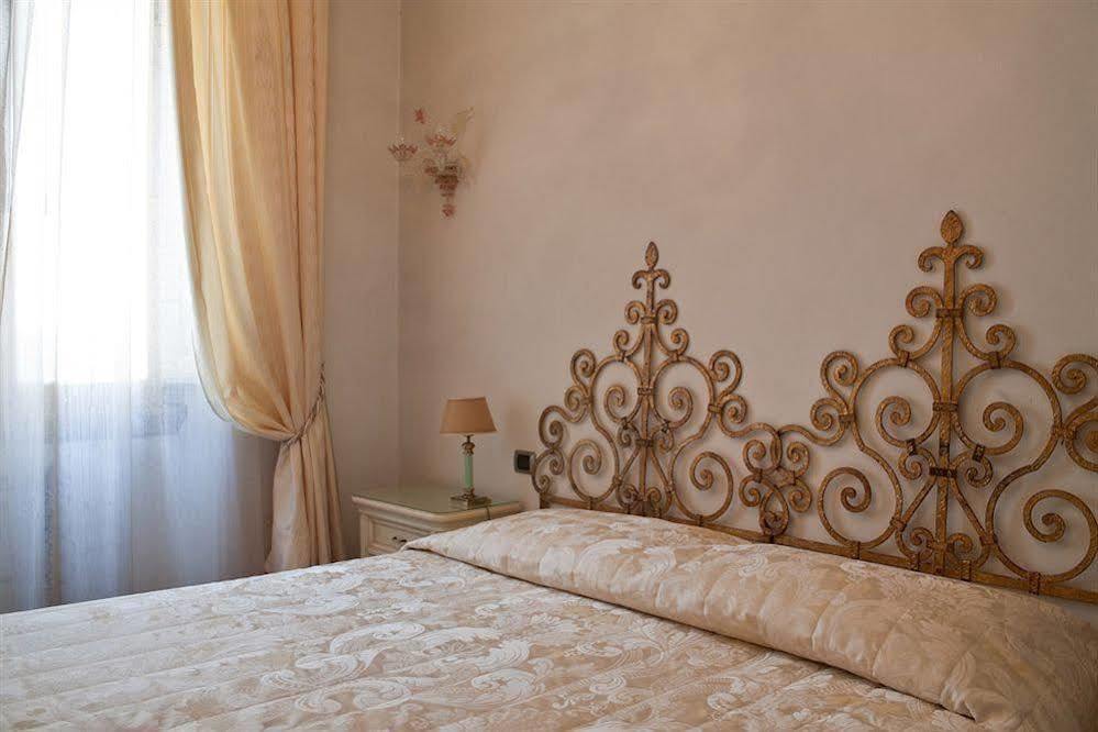 C-Hotels De Rose Palace Florence Luaran gambar